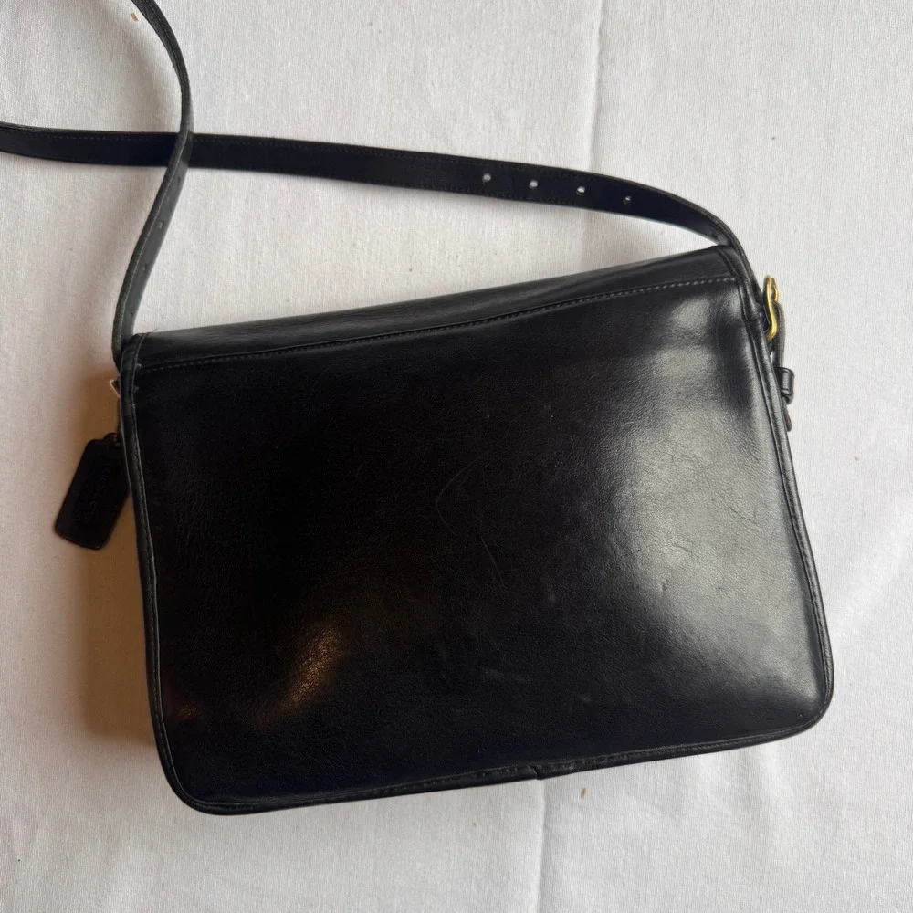 Vintage‎ 1984 Coach Saddle Pouch Large 9585 Black Glovetanned Leather Crossbody